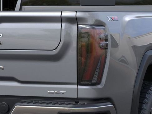 New 2026 GMC Sierra 2500 SLT w/ SLT Premium Package image 11