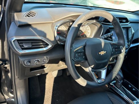 Certified 2023 Chevrolet TrailBlazer ACTIV w/ Convenience Package image 10