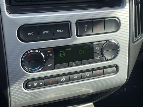 Used 2010 Ford Edge SEL image 30