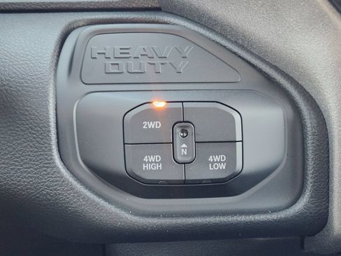 New 2026 RAM 2500 Tradesman AWD/4WD image 17
