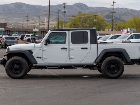 Used 2020 Jeep Gladiator Sport w/ Quick Order Package 24S image 3