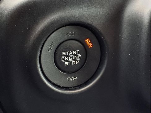 Used 2019 Jeep Wrangler Unlimited Sport S AWD/4WD image 23