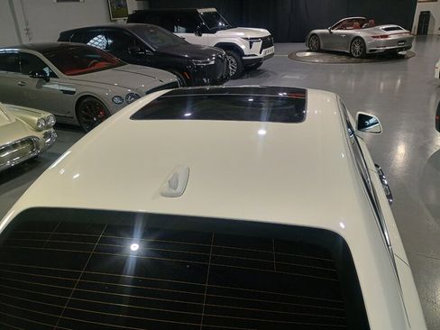 Used 2013 Rolls-Royce Ghost image 12