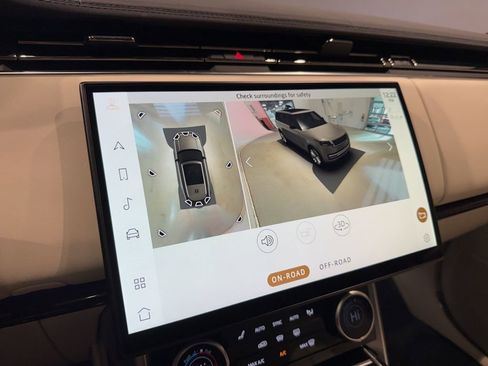 Used 2023 Land Rover Range Rover Long Wheelbase SE image 22