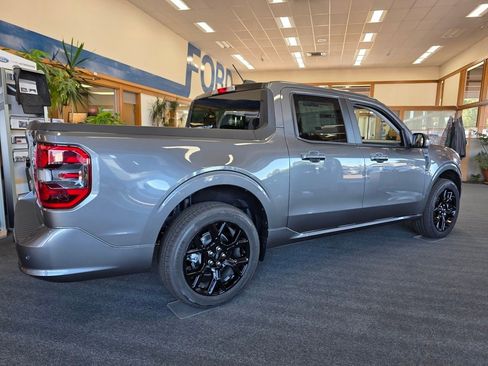 New 2025 Ford Maverick Lobo image 25