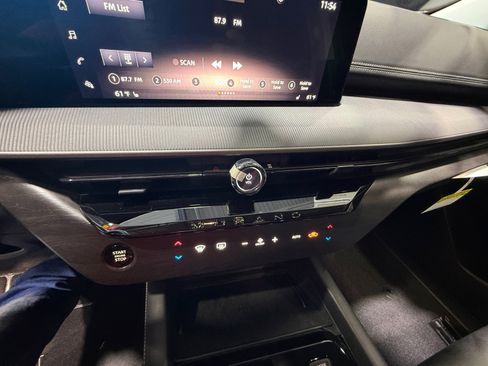 Certified 2025 Nissan Murano SV image 31