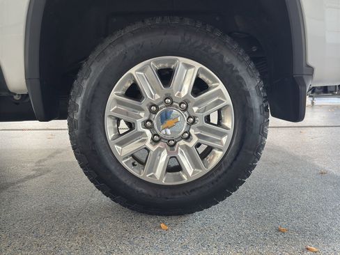 Used 2024 Chevrolet Silverado 2500 High Country w/ Technology Package image 34