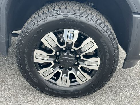 Used 2025 GMC Sierra 2500 Denali w/ Denali Reserve Package image 16