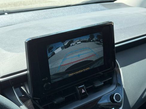 Used 2025 Toyota Corolla LE FWD image 24