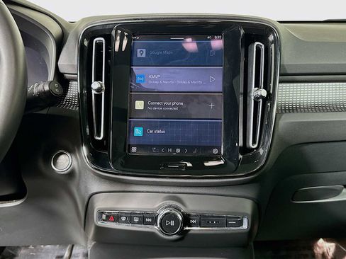 Certified 2023 Volvo XC40 B5 Plus w/ Climate Package image 13