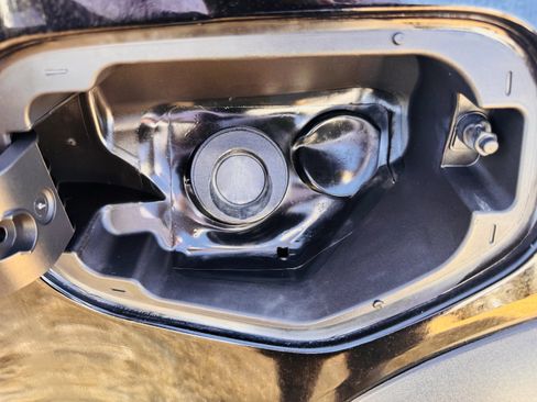 Used 2020 Chevrolet Colorado ZR2 image 29