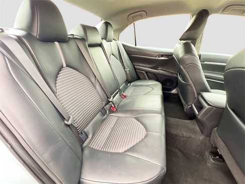 Used 2024 Toyota Camry SE image 24