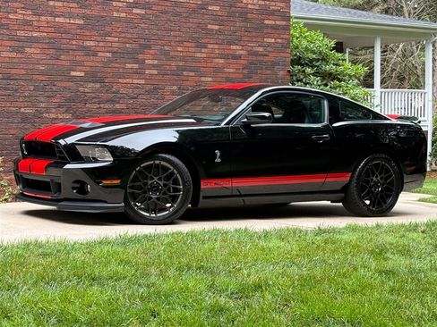 Used 2013 Ford Mustang Shelby GT500 RWD image 8