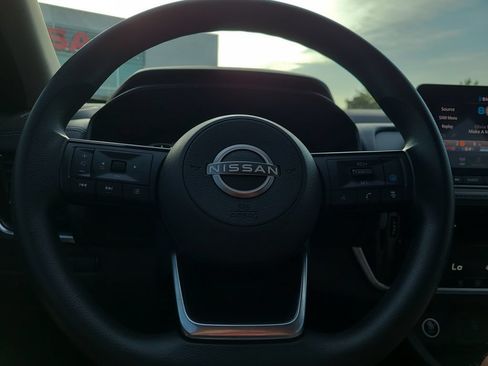 Certified 2023 Nissan Rogue SV FWD image 26