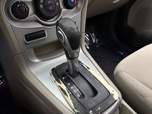 Used 2017 Ford Fiesta SE FWD image 13