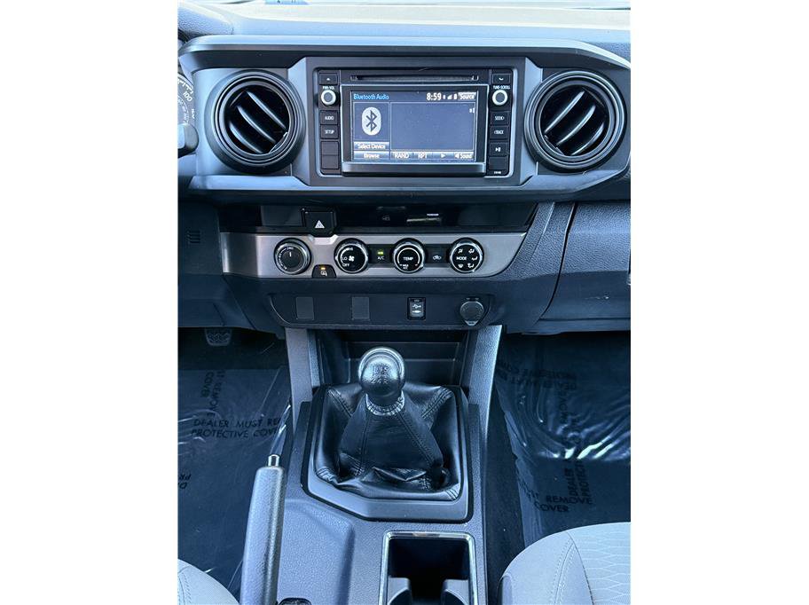 Used 2017 Toyota Tacoma SR AWD/4WD image 8