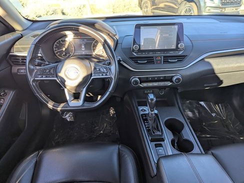 Certified 2022 Nissan Altima 2.5 SR image 17