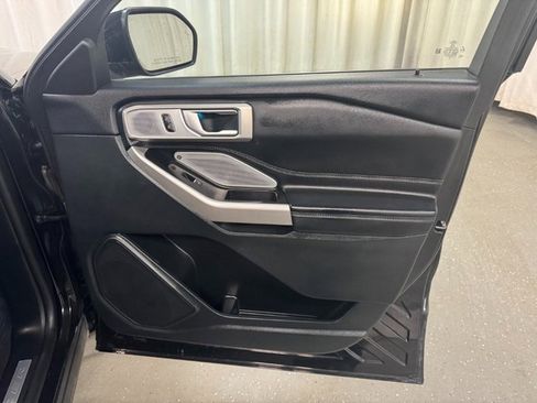 Used 2023 Ford Explorer Limited w/ Limited Technology Package image 30