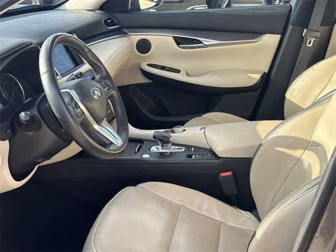 Certified 2022 INFINITI QX50 Luxe image 10