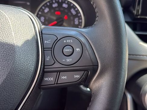 Used 2021 Toyota RAV4 XLE Premium FWD image 21