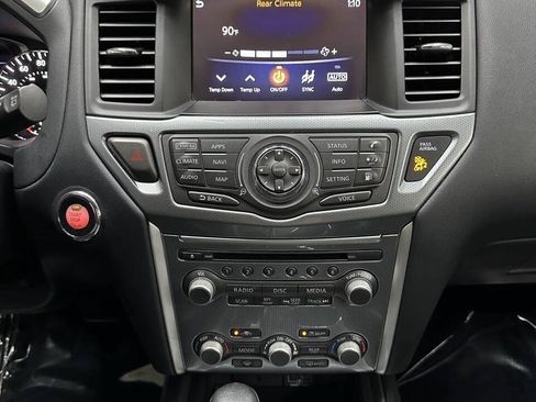 Used 2020 Nissan Pathfinder SL AWD/4WD image 31