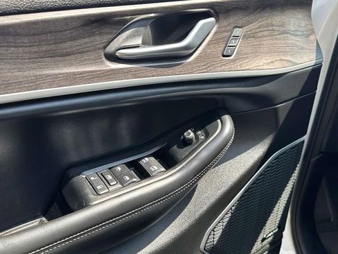 Used 2022 Jeep Grand Cherokee Limited 4xe w/ Luxury Tech Group II image 29