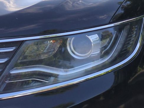 Used 2016 Lincoln MKX Reserve w/ Cargo Utility Package FWD image 24