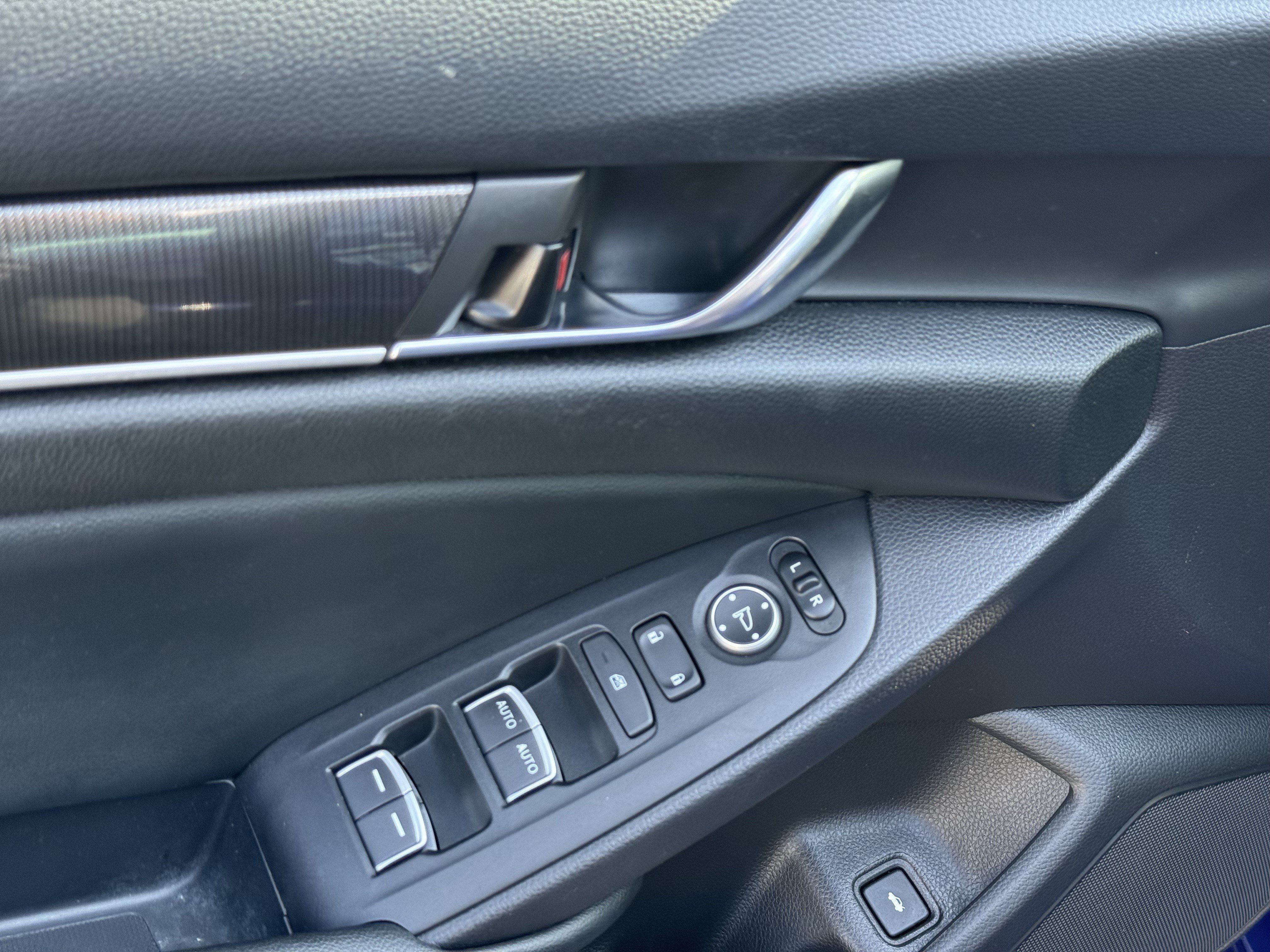 Used 2022 Honda Accord Sport image 15