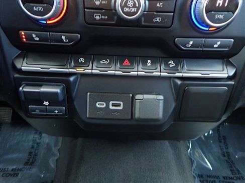 Used 2021 Chevrolet Silverado 1500 RST image 19