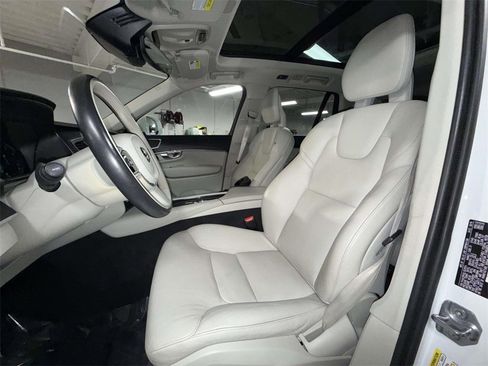 Used 2020 Volvo XC90 T6 Momentum w/ Protection Package Premier image 2