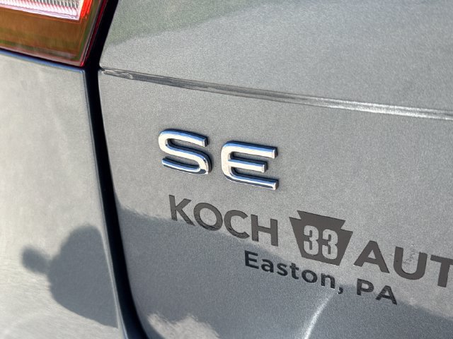 Certified 2023 Volkswagen Tiguan SE R-Line AWD/4WD image 19