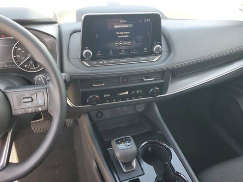 Certified 2024 Nissan Rogue SV FWD image 21