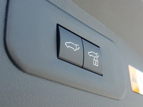 Used 2025 Lexus NX 250 FWD w/ Accessory Package (Z1) image 10