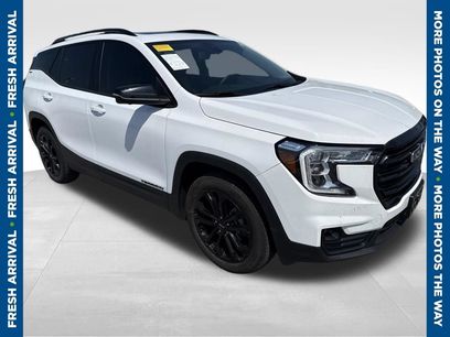 Used 2022 GMC Terrain SLT w/ Infotainment Package II