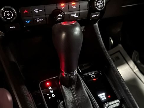 Used 2022 Jeep Compass Latitude w/ Sun and Sound Group AWD/4WD image 18