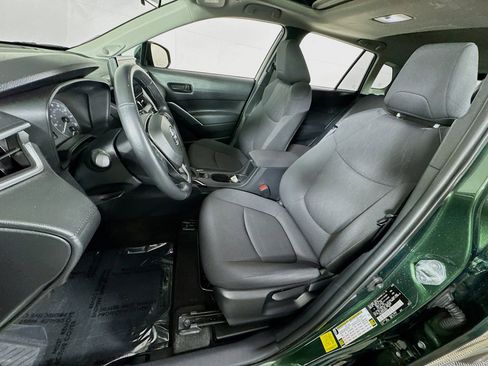 Certified 2023 Toyota Corolla Cross LE w/ Moonroof Package image 12