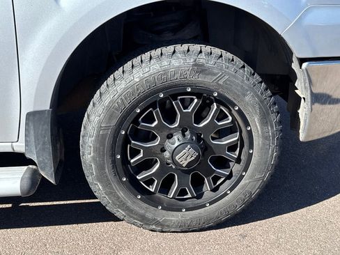 Used 2013 Nissan NV 3500 SL w/ Technology Pkg image 5