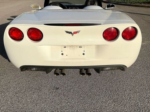 Used 2006 Chevrolet Corvette Convertible w/ Preferred Equipment Group RWD image 8