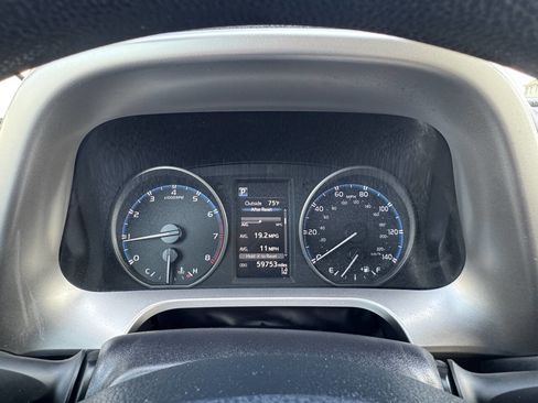 Used 2018 Toyota RAV4 LE image 47