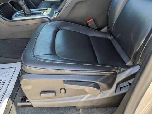 Used 2021 Chevrolet Colorado ZR2 image 21