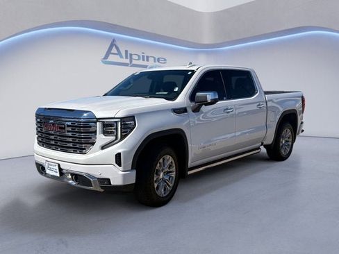 Used 2024 GMC Sierra 1500 Denali w/ Technology Package AWD/4WD image 1