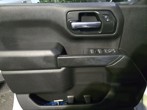 Used 2019 Chevrolet Silverado 1500 Custom w/ Custom Value Package image 14