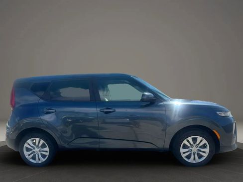 Used 2020 Kia Soul LX image 4