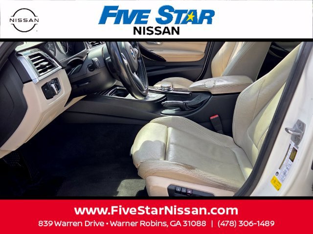 Used 2016 BMW 320i Sedan RWD image 5
