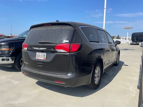 Used 2024 Chrysler Voyager LX FWD image 2