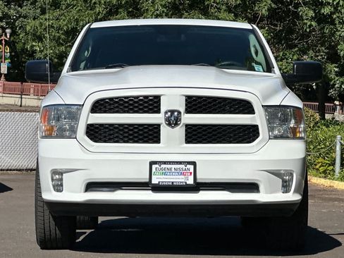 Used 2015 RAM 1500 Express AWD/4WD image 10