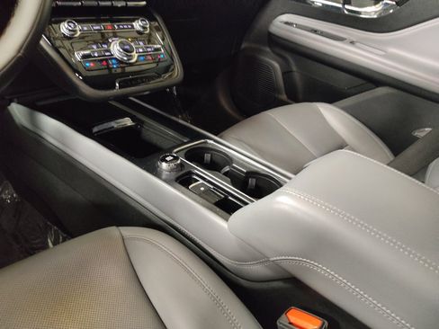 Used 2022 Lincoln Corsair FWD w/ Equipment Group 101A image 26