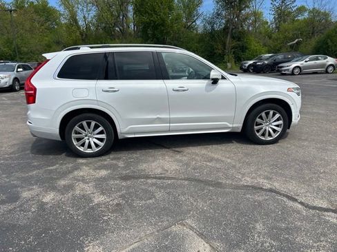 Used 2017 Volvo XC90 T6 Momentum w/ Vision Package AWD/4WD image 9
