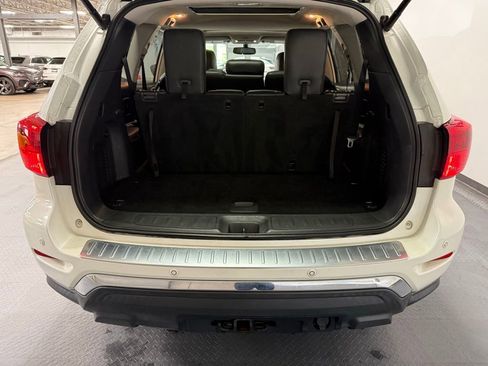 Used 2017 Nissan Pathfinder SL w/ SL Premium Package AWD/4WD image 26