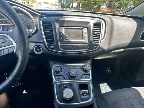 Used 2015 Chrysler 200 Limited FWD image 26